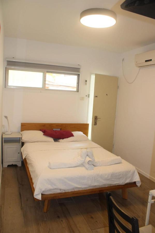 Zimmer Ba'Ir Kefar Sava Exteriör bild